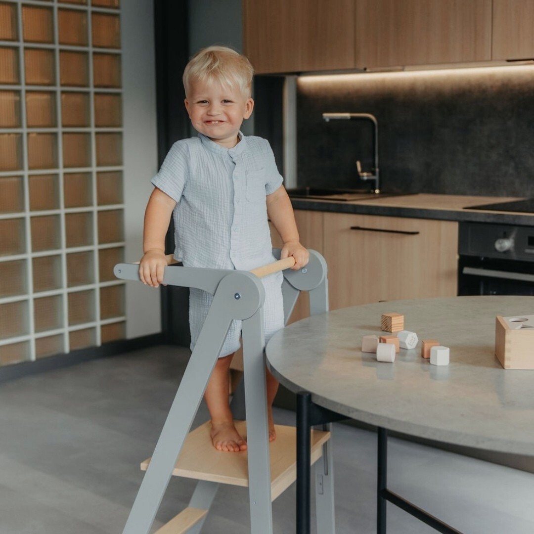 Tour d’apprentissage pliable pour enfant avec barrière amovible – Image 15